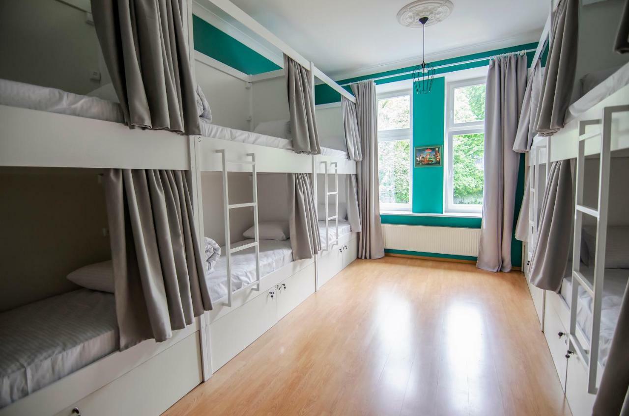 Friends Hostel Lviv Rustaveli str Buitenkant foto