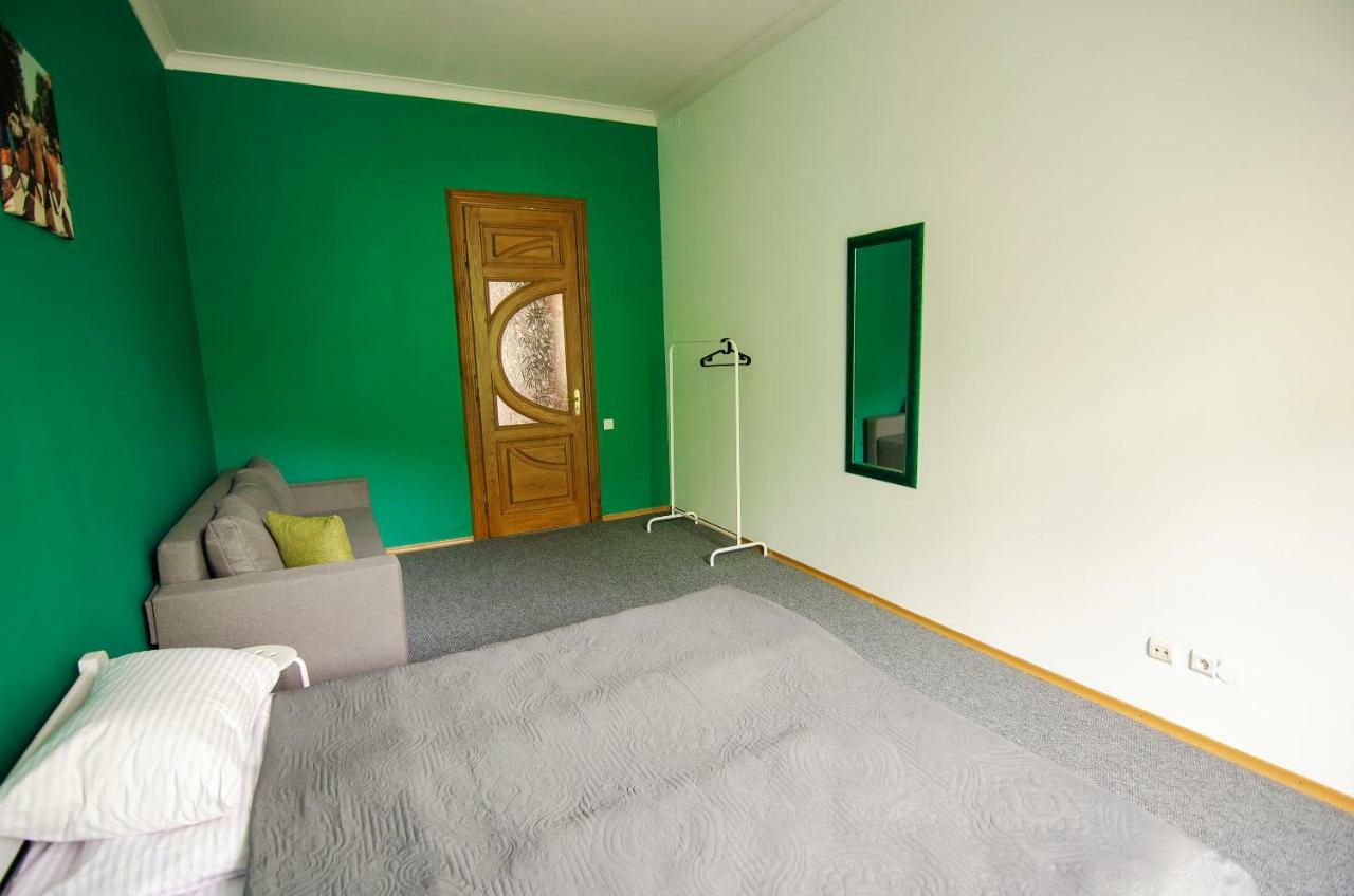 Friends Hostel Lviv Rustaveli str Buitenkant foto