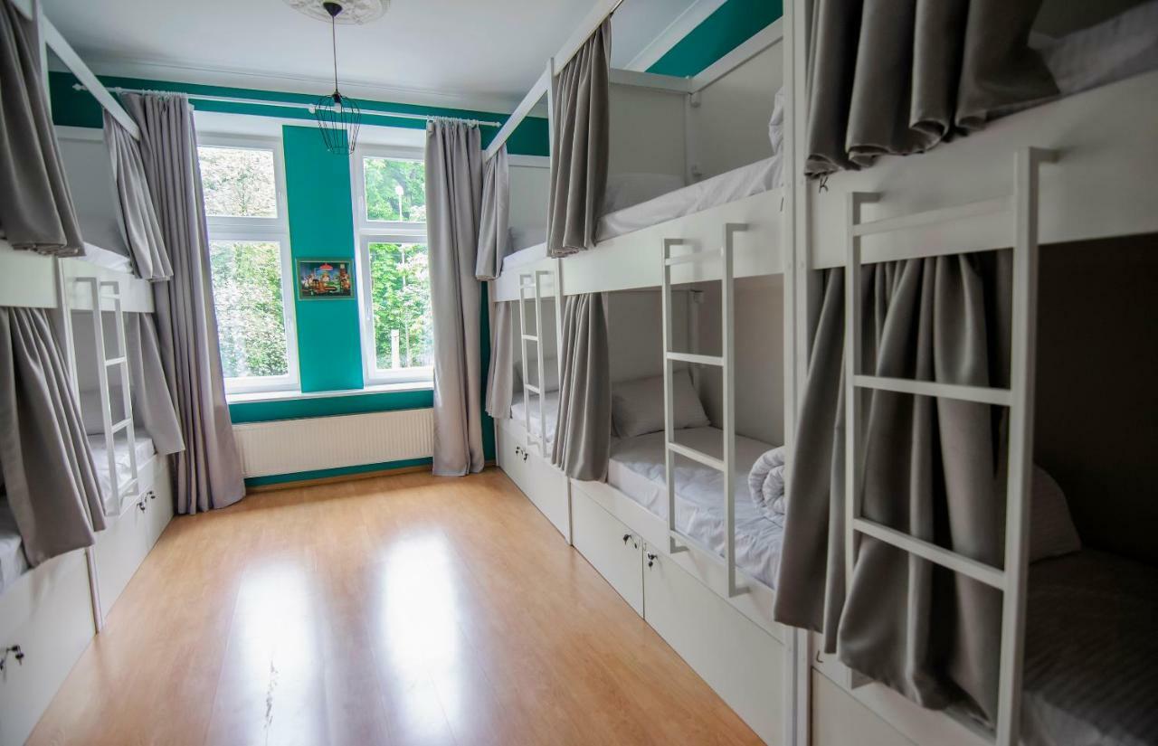 Friends Hostel Lviv Rustaveli str Buitenkant foto
