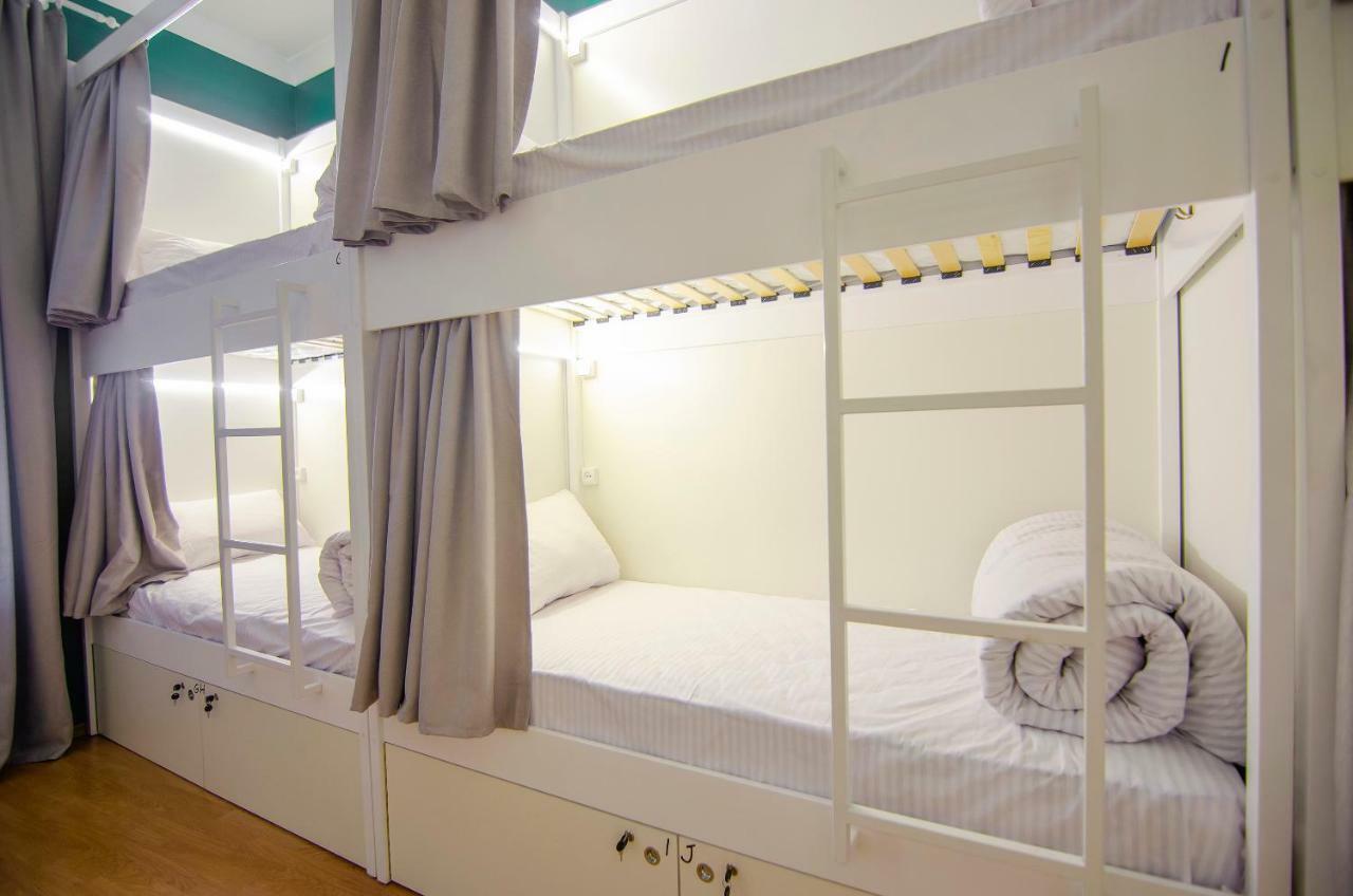 Friends Hostel Lviv Rustaveli str Buitenkant foto